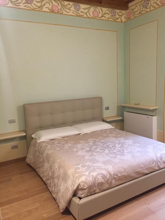 Palazzo Carasi Apartments Cremona Eksteriør billede